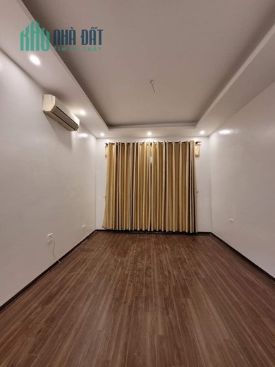 BÁN GẤP NHÀ ĐỀN LỪ, HOÀNG MAI LÔ GÓC DT 43/45M 5T.  CHỈ 4 TỶ 3. TAXI ĐỖ CỬA, NGÕ THÔNG. KD