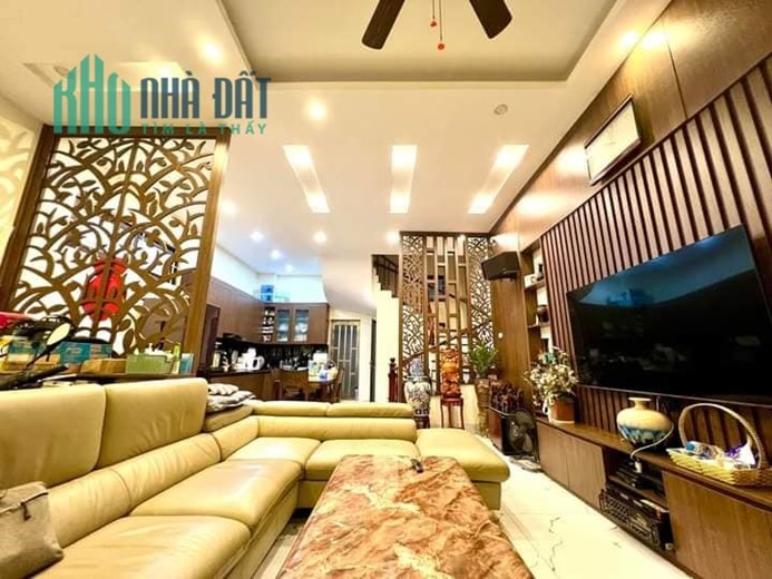 BÁN NHÀ QUẬN HAI BÀ TRƯNG GẦN ÔTÔ GẦN PHỐ MINH KHAI - LÔ GÓC 3 MẶT THOÁNG - MẶT TIỀN RỘNG ĐẸP -