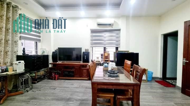 BÁN NHÀ QUẬN HAI BÀ TRƯNG GẦN ÔTÔ GẦN PHỐ MINH KHAI - LÔ GÓC 3 MẶT THOÁNG - MẶT TIỀN RỘNG ĐẸP -