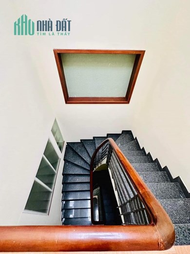 BÁN NHÀ HXH TRÁNH P.BẾN THÀNH QUẬN 1 - CÁCH VÀI BƯỚC CHÂN RA ĐẾN CHỢ BẾN THÀNH.