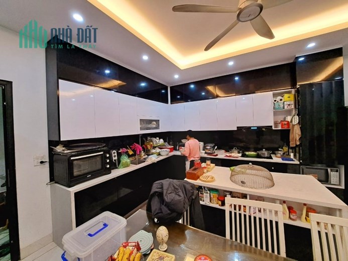NGHI TÀM - MẶT TIỀN RỘNG, LÔ GÓC, 10M Ô TÔ ĐUA, GIÁ CỰC YÊU 9.2 TỶ