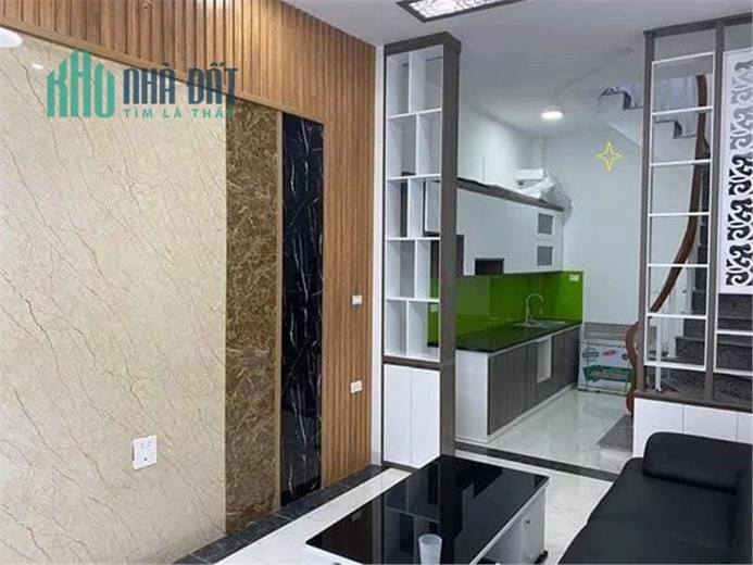 Bán nhà đẹp nội thất xin 36/40m2 4tầng 4.55tỷ ngõ trước nhà 3m vài bước ra ô tô tránh phố Lạc Long