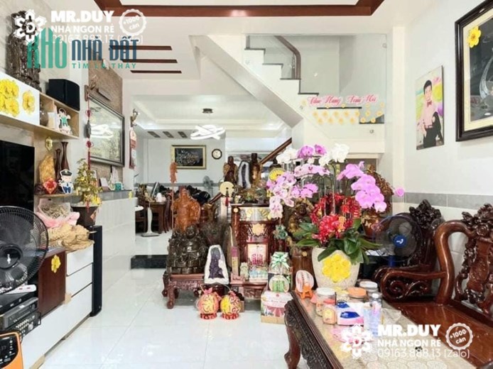 Bán nhà biệt thự Tân Phú giáp Tân Bình 90m2 ngang 6m vuông đẹp có gara ô tô