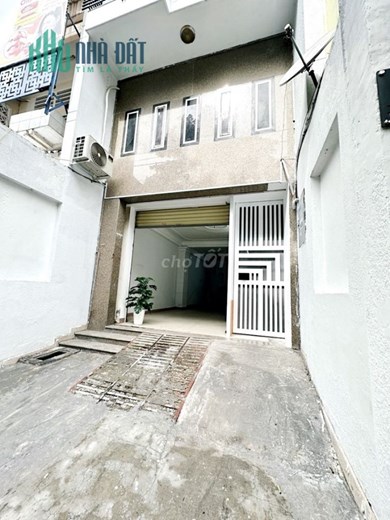 Cho thuê MBKD gần Vạn Hạnh Mall lối đi riêng
