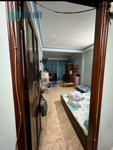 Bán gấp Mặt tiền Quận 5, gần chợ, 5 tầng, giá siêu rẻ chỉ 11,5 tỷ