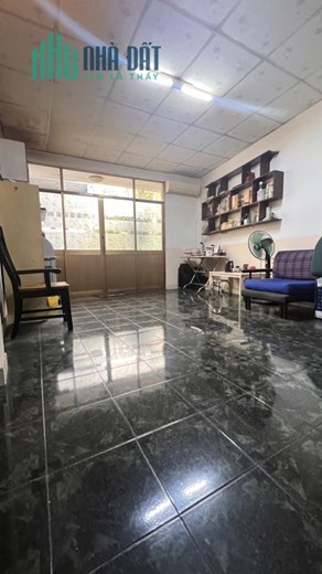 Bán nhà Mặt tiền Quận 5, khu trung tâm, 3 tầng chỉ 12,3 tỷ