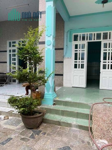 Giá 5,65 tỷ có 2 căn nhà 191 m². Ngay làng Đại học, P. Linh Xuân