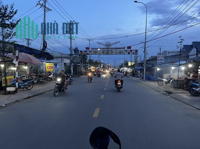 BÁN NHÀ ĐỨC HÒA, LONG AN - CÁCH CHỢ, KHU KCN TÂN TẠO 20 PHÚT