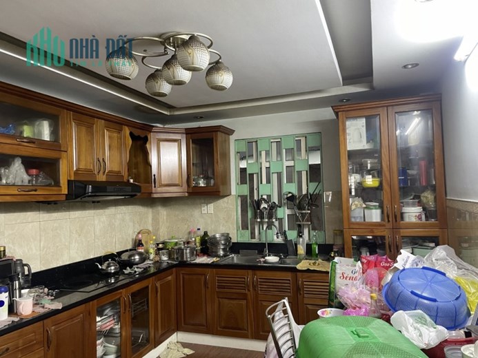 Bán gấp nhà Mặt tiền Quận 5, 6 tầng, khu kinh doanh tốt chỉ 14,5 tỷ