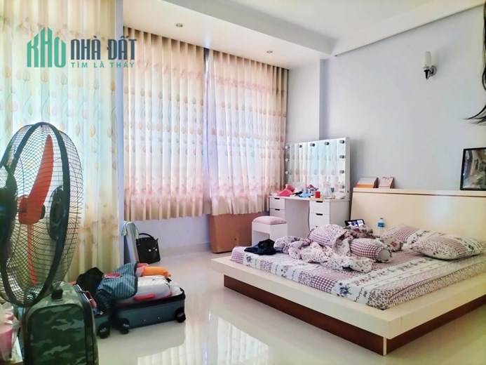 BÁN NHÀ HẺM XE HƠI - TRUNG TÂM QUẬN 12 - 3 PN. CẦN BÁN GẤP