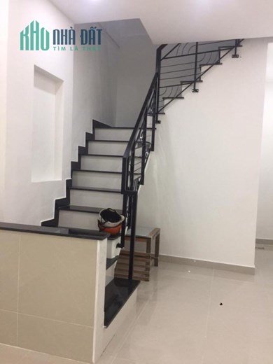 Bán nhà 2 tầng mặt tiền đường Nguyễn Thị Minh Khai, trung tâm thành phố Nha Trang. giá chỉ 8,5 tỷ.