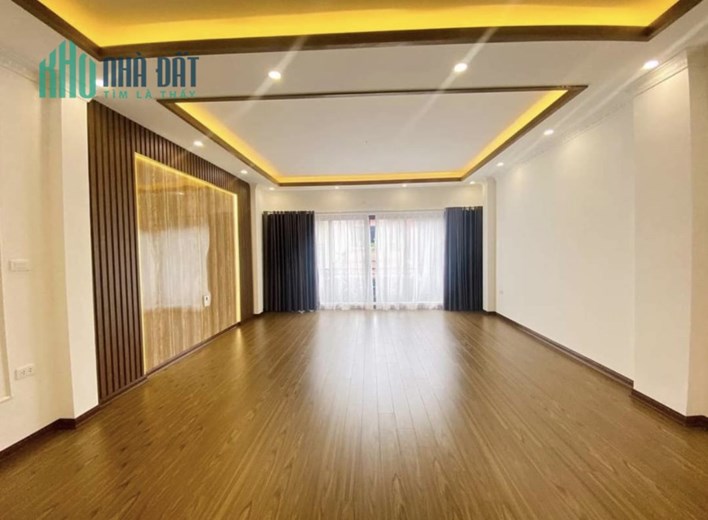 Bán nhà  Ô Tô Kinh Doanh  4,05 Tỷ, 40m2  Phố Viên Đại Học Mỏ, Bắc Từ Liêm.0965283789