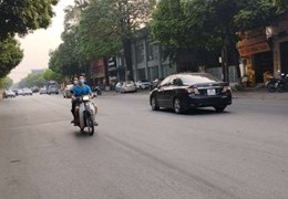 Nhà mặt phố Hà Huy Tập, Yên Viên, vỉa hè kinh doanh sầm uất, đông đúc, 120m, 7 tỷ 9