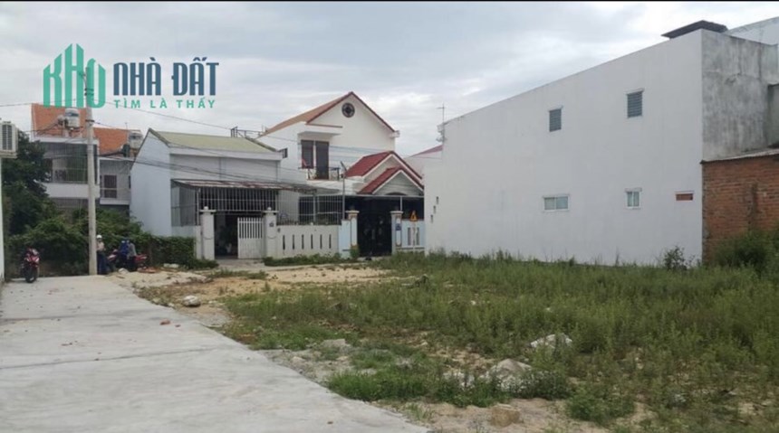 Bán lô đất xã vinh  thạnh . sau lưng UBND xã Vĩnh Thạnh. giá 979 triệu