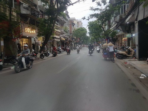 BÁN NHÀ DOÃN KẾ THIỆN CẦU GIẤY - NGÕ THÔNG -  TÔ ĐỖ TRƯỚC NHÀ - 51M2 GIÁ CHÀO 12 TỶ.