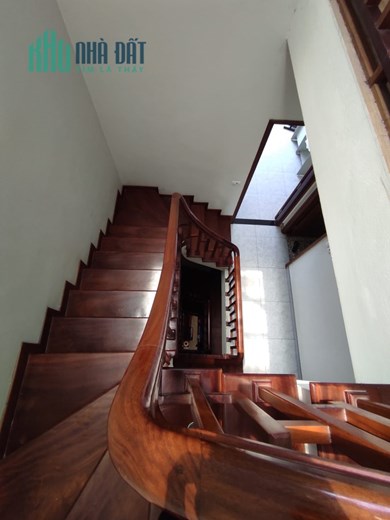 Bán nhà 45m x 4T Ngọc Lâm, đường trước nhà 5m  giá 3,x tỷ TL. LH: 0936123469