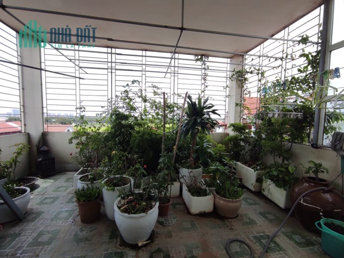 Bán nhà 45m x 4T Ngọc Lâm, đường trước nhà 5m  giá 3,x tỷ TL. LH: 0936123469