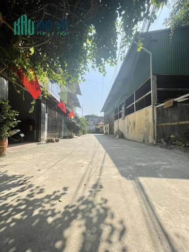 Bán nhà 45m x 4T Ngọc Lâm, đường trước nhà 5m  giá 3,x tỷ TL. LH: 0936123469