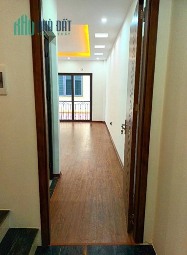 Bán nhà 40m Gia Quất , tặng nội thất chỉ việc đến ở  giá 2,x tỷ TL. LH: 0936123469