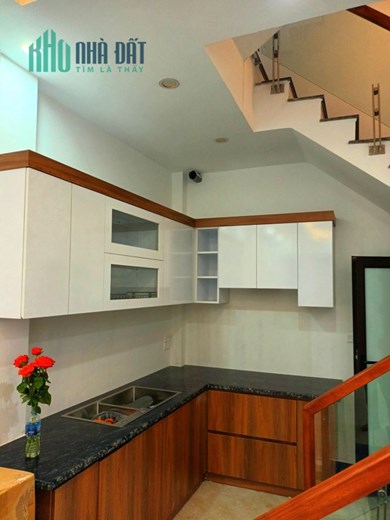 Bán nhà 40m Gia Quất , tặng nội thất chỉ việc đến ở  giá 2,x tỷ TL. LH: 0936123469