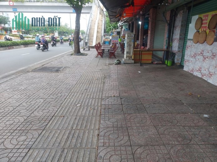 Cho thuê mặt bằng bán đồ ăn sáng hoặc cafe mang đi tại 479 Phạm Văn Đồng, P13, Bình Thạnh