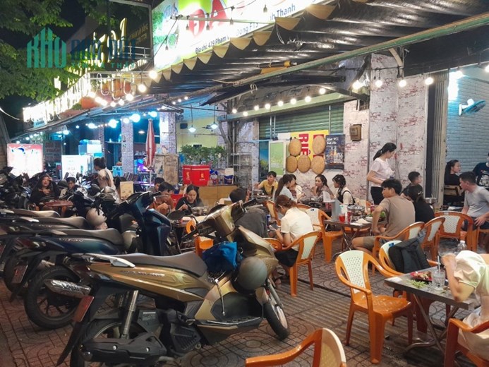 Cho thuê mặt bằng bán đồ ăn sáng hoặc cafe mang đi tại 479 Phạm Văn Đồng, P13, Bình Thạnh