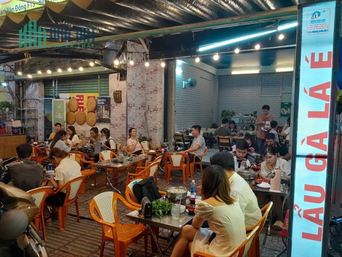 Cho thuê mặt bằng bán đồ ăn sáng hoặc cafe mang đi tại 479 Phạm Văn Đồng, P13, Bình Thạnh
