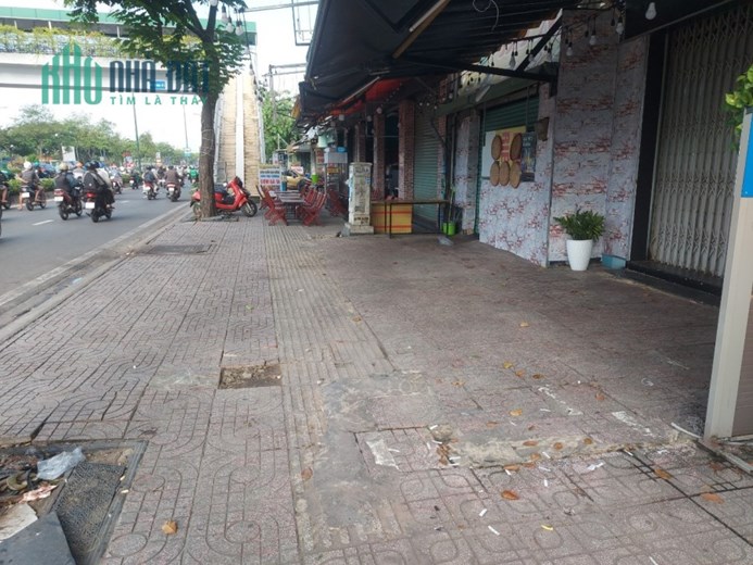 Cho thuê mặt bằng bán đồ ăn sáng hoặc cafe mang đi tại 479 Phạm Văn Đồng, P13, Bình Thạnh
