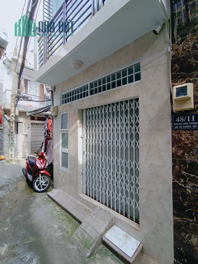 BÁN NHÀ 1 TRỆT 1 LẦU NGAY CHỢ HUỲNH VĂN CHÍNH