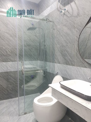 Bán nhà tuyến 2 Trung Hành, 75m 4 tầng GIÁ 4 tỉ sân cổng riêng, ô.tô để trong nhà