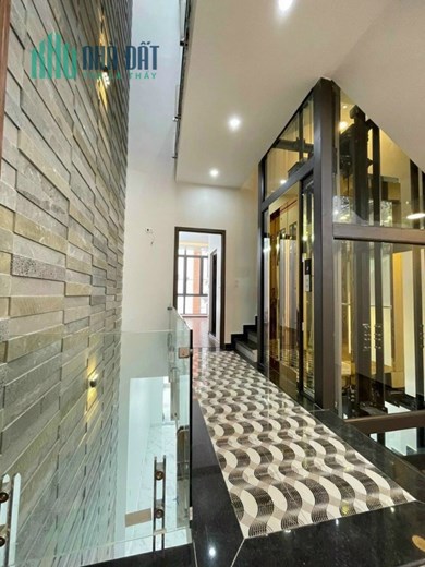 Bán nhà Đình Đông, 56m 5 tầng GIÁ 5 tỉ Thang Máy, ngõ cực nông, ô.tô tận cửa