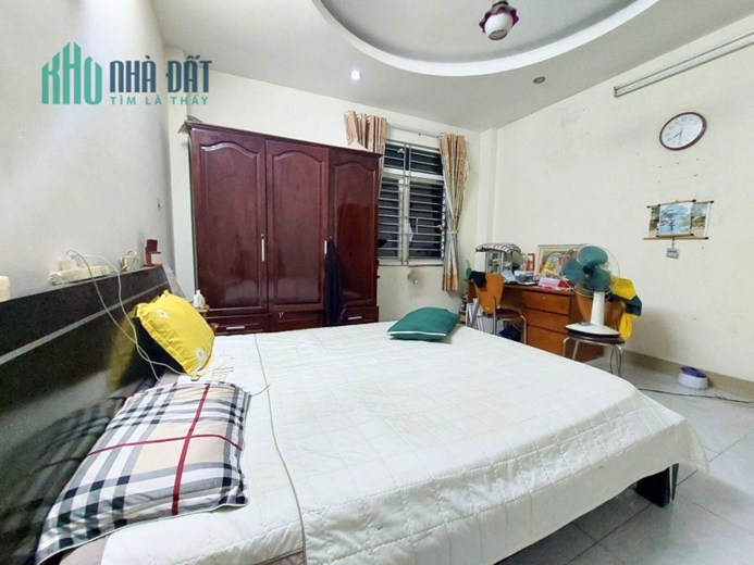 Bán Nhà 4 Tầng Đẹp Song Hành Tiện Kinh Doanh