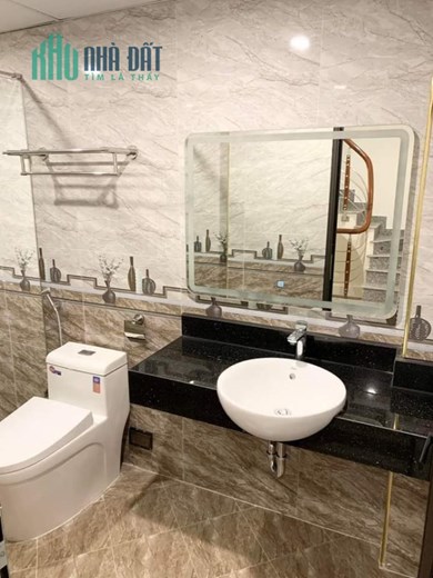 BÁN  NHANH CĂN NHÀ  PHƯỜNG ĐÔNG NGẠC : DT 45M2 - MT5.5 - 4 TẦNG  GIÁ HƠN 3 TỶ
