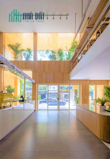 Chính chủ cho thuê nhà căn góc Mới 101m2x 5T, Kinh Doanh, VP, Đường Láng- 35 Tr