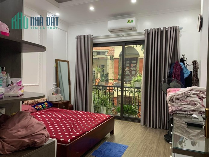 Bán đẹp Ngọc Lâm, 48m, 5 tầng, MT 4m, ô tô ngõ thông, 6 tỷ 2