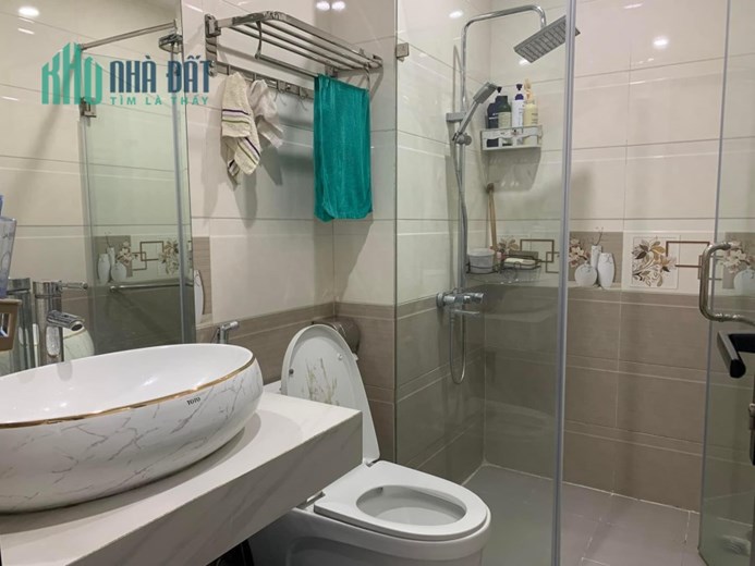 Bán đẹp Ngọc Lâm, 48m, 5 tầng, MT 4m, ô tô ngõ thông, 6 tỷ 2