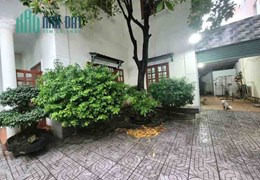 Bán Nhà Gần Kha Vạn Cân Linh Tây Thủ Đức 165m2_10x16.5m2, HXH 2T Chỉ Nhỉnh 30tr.m2 Ngộp Bán Gấp