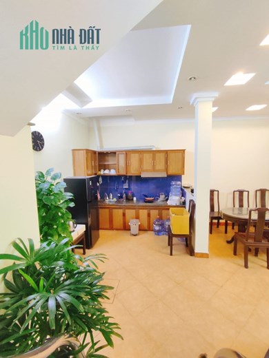 Bán nhà ngõ Võng Thị 42m x 5 tàng, mt: 6m

Giá chào 5.65 tỷ Thương lượng