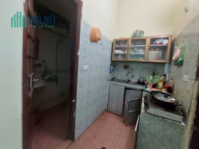 Cho thuê nhà , HGĐ, Ở nhóm, 75m2, 2T, 4N, 8tr, Láng, Cầu Giấy. gần ô tô.