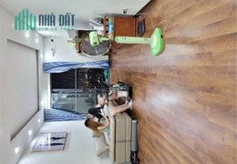 Bán căn hộ Resco: 74m2x 3P. Ngủ, nội thất cơ bản. Giá: 2,75 tỷ