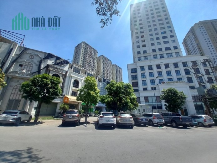 Cực Phẩm kinh doanh tại Newhouse  Xa La 85m.