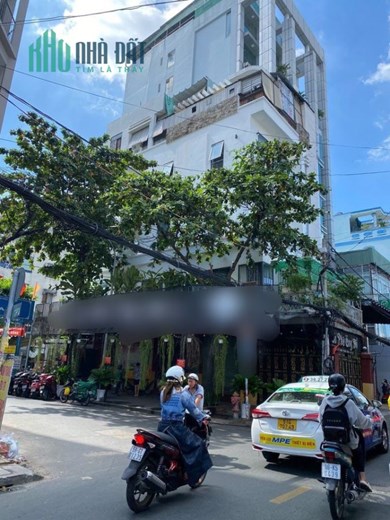 Làm nhiều việc và không có thời gian quản lí nên cần sang quán cafe  như hình