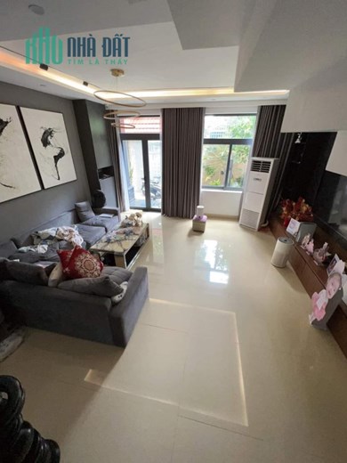 BÁN NHÀ TRONG NGÕ TẠI HOÀNG QUỐC VIỆT 12.5 TỶ