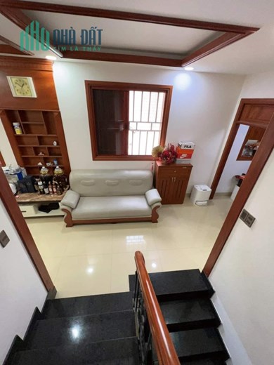 BÁN NHÀ TRONG NGÕ TẠI HOÀNG QUỐC VIỆT 12.5 TỶ