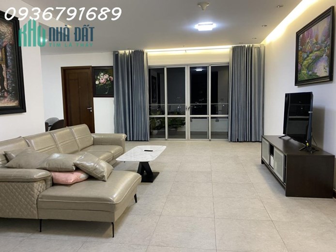 Cho thuê căn hộ cao cấp EverRich Quận 11, lầu cao view đẹp, 161m2 - 3PN - 3WC