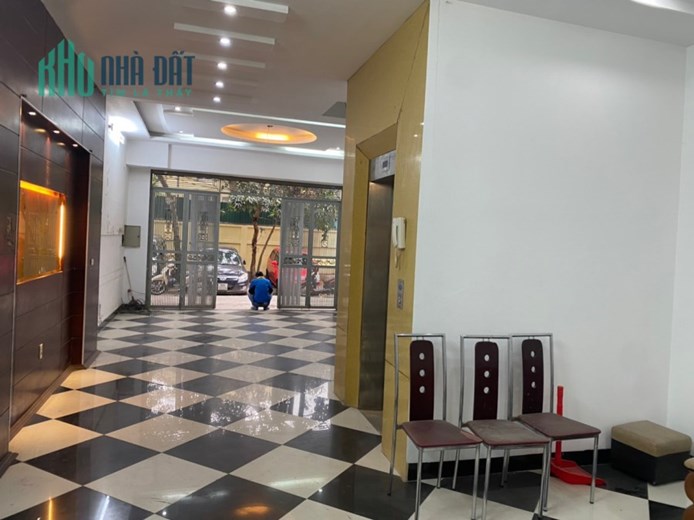 Phân lô ô tô tránh dừng đỗ Nguyễn Khánh Toàn 63m2 7 tầng mặt tiền 5m giá rao bán 17.5 tỷ