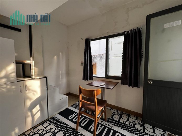 Phòng có gác xép full nội thất Nguyễn Thiện Thuật