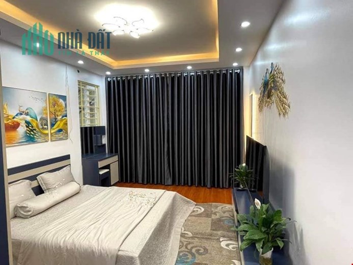 Chính chủ bán gấp nhà Ngõ Huế gía 44 tỷ, 110mx6 tầng, MT 6m, KD tốt
