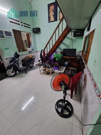 💥Bán nhà gác lững nhà chính chủ đang ở
💥Kiệt 2m5 trần xuân lê vị trí đẹp cách đường 10m ra đường