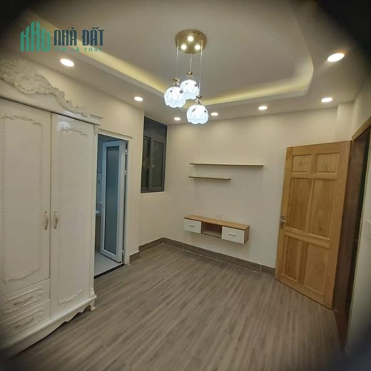 Nhà mặt tiền sát chợ bà triệu,42m2,giá 4,5ty, bình thạnh,sát quận 1